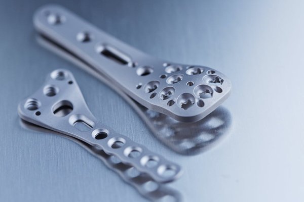 High-Precision Machining of Medical Device Components